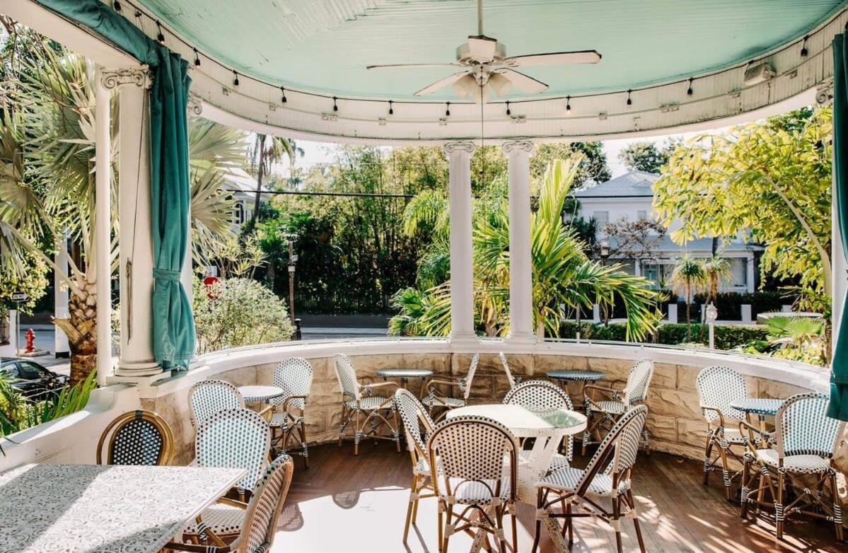 King Suite Balcony - At James House كي وست المظهر الخارجي الصورة