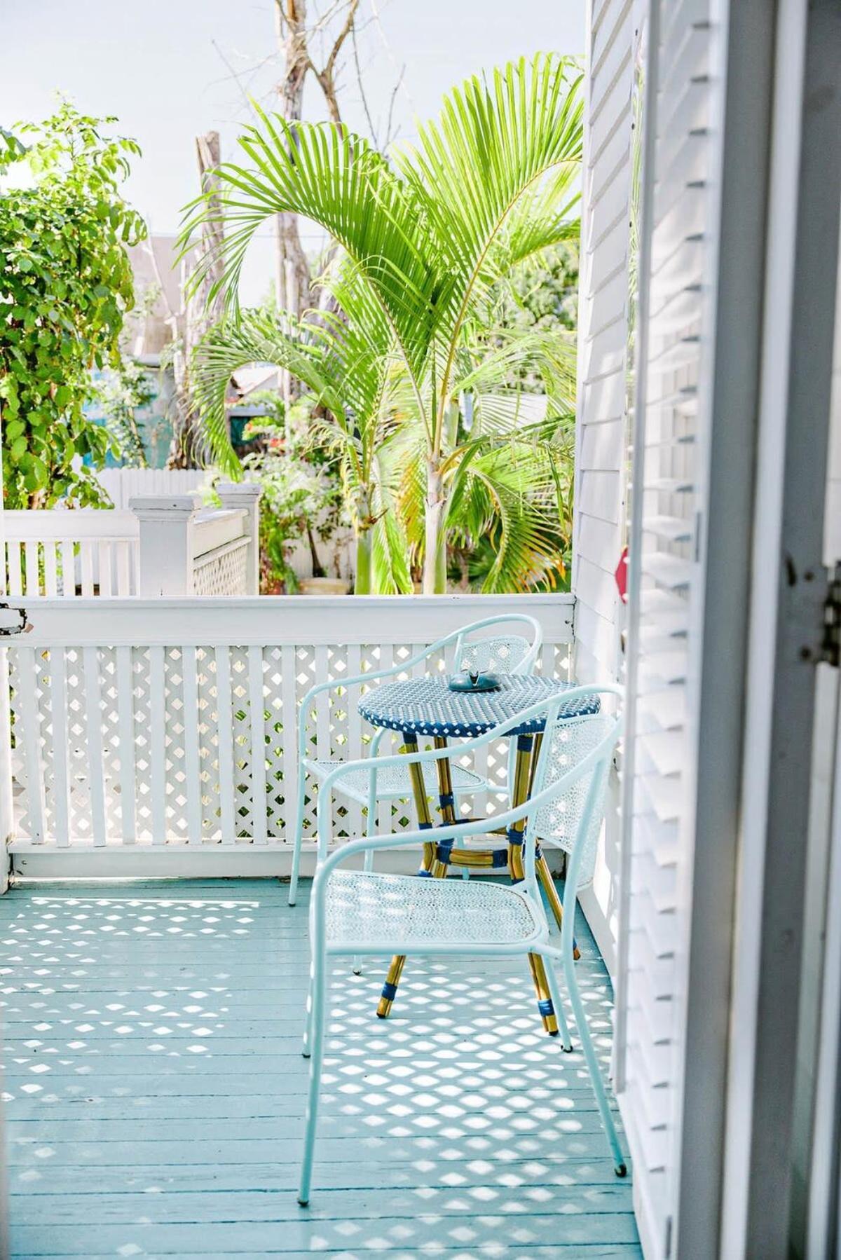 King Suite Balcony - At James House كي وست المظهر الخارجي الصورة